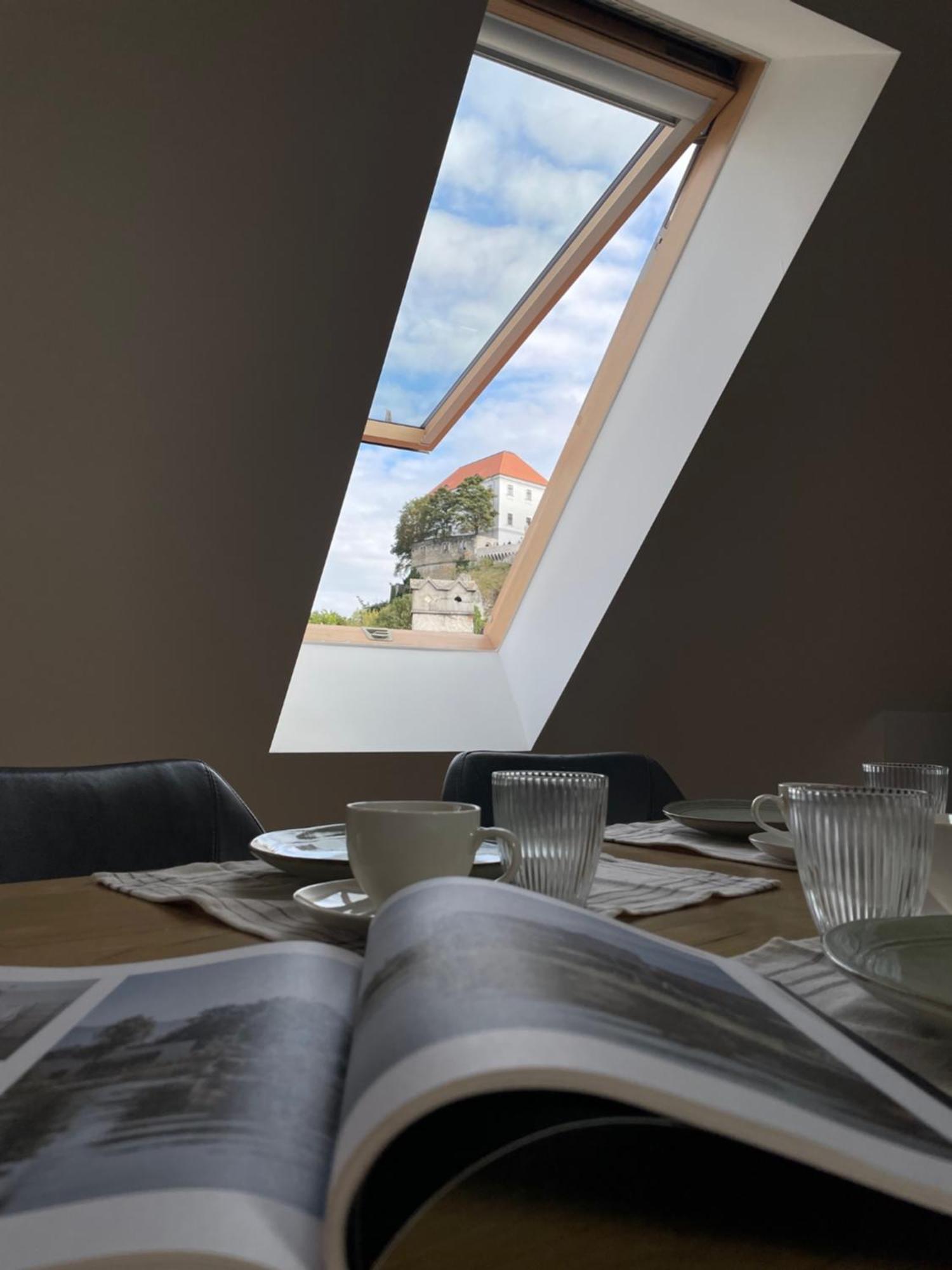Frida Apartman, Exkluziv Varpanoramaval, A Belvaros Sziveben, Ingyenes Parkolassal Veszprém Dış mekan fotoğraf